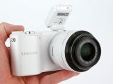 Samsung NX2000 Camera White