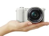 Sony A5100 mirrorless camera launches