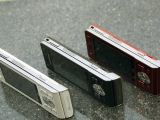 Sony Ericsson W910 in white, red and black versions