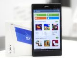 Sony Xperia Z3 Tablet Compact browsing Google Play Store