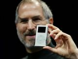 Steve Jobs showing an iPod