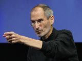 Steve Jobs pointing