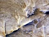 Mars' plumbing systems in Valles Marineris