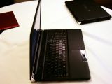 Toshiba Satellite R800 notebook - Side view
