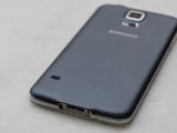 Samsung Galaxy S5 microUSB port