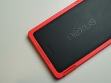 The Folio Case's red color leaves marks on the tablet
