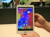 Acer Iconia Tab 8 frontal view