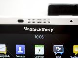 BlackBerry Passport Silver Edition - top area closeup