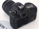 Canon EOS 7D Mark II angle view