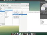 Listening to music on Calculate Linux Desktop 17 Cinnamon