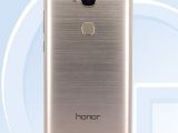 Huawei Honor 7 Plus (back)