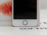 iPhone SE home button