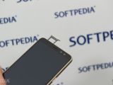 Samsung Galaxy A8 (2018) SIM tray