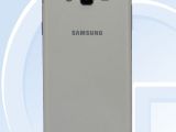 Samsung Galaxy Mega On, back view