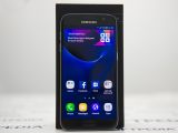 Samsung Galaxy S7 front view