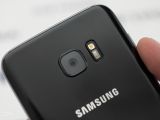 Samsung Galaxy S7 Edge camera and flash