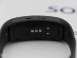 Samsung Gear Fit 2 charger and HR sensor