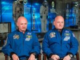 Scott Kelly (right) and his twin brother Mark Kelly (left)