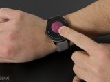 Ticwatch 2 smartwatch changing faces
